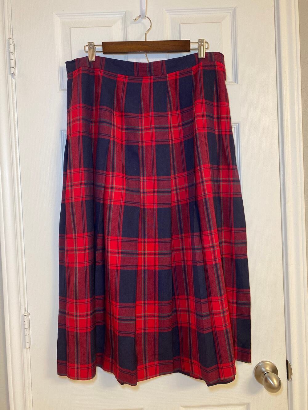 Vintage Talbots Plaid Pleated Midi Skirt Linen Blend Red Navy Large Academia 90s